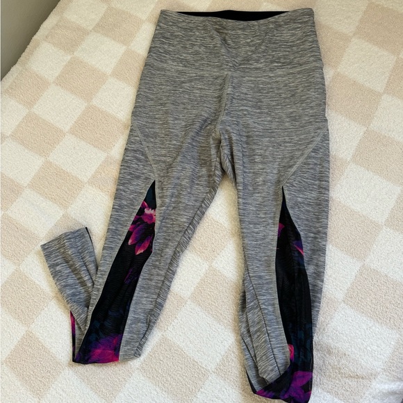 VS PINK leggings with mesh details - Picture 1 of 7